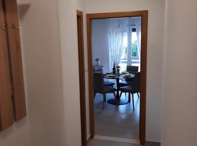 Laura M Appartement Vodice