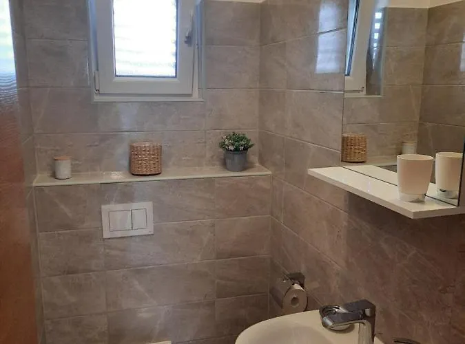 Laura M Appartement Vodice